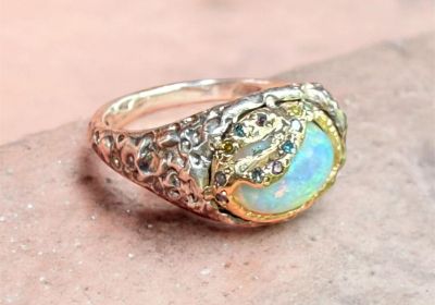 ring w/big eye opal